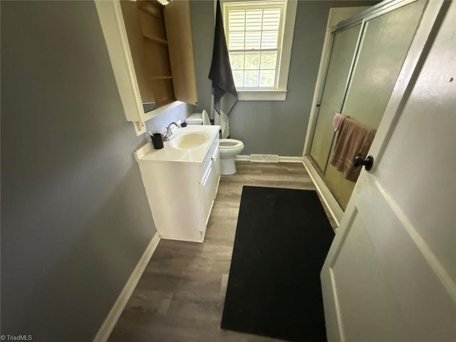 6747 Saferight Road, Greensboro, NC 27406