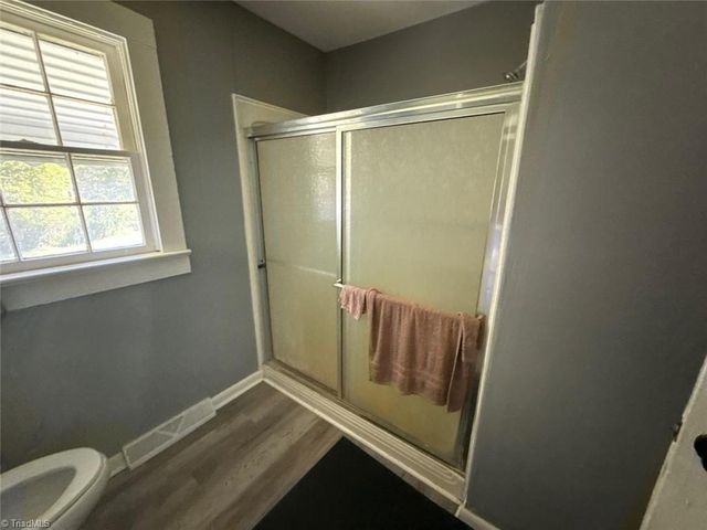 6747 Saferight Road, Greensboro, NC 27406
