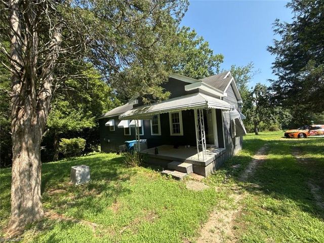 6747 Saferight Road, Greensboro, NC 27406