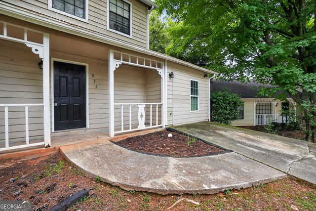 939 Lake Drive Court, Stone Mountain, GA 30088