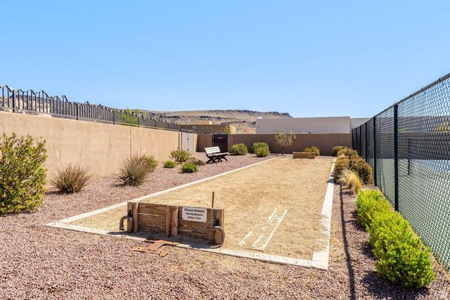 1480 W SHINNECOCK DR, St. George, UT 84770