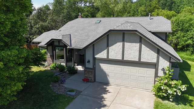 5551 Brickstone Court, Shoreview, MN 55126