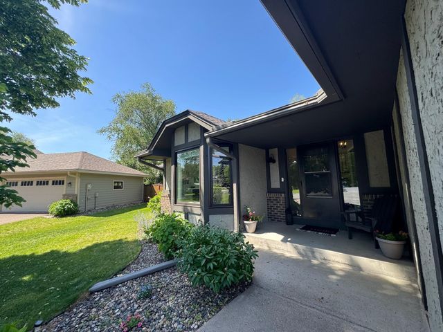 5551 Brickstone Court, Shoreview, MN 55126