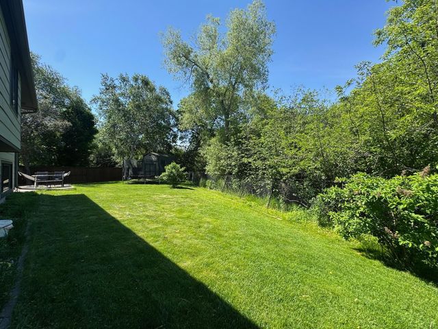 5551 Brickstone Court, Shoreview, MN 55126