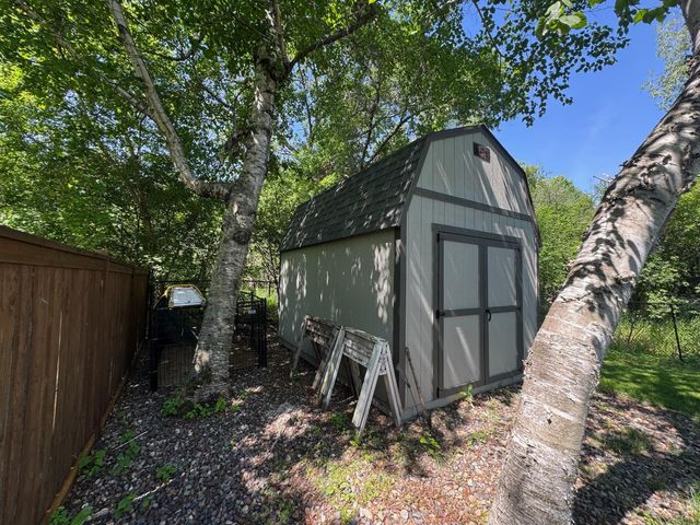 5551 Brickstone Court, Shoreview, MN 55126