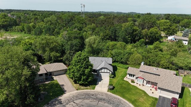 5551 Brickstone Court, Shoreview, MN 55126