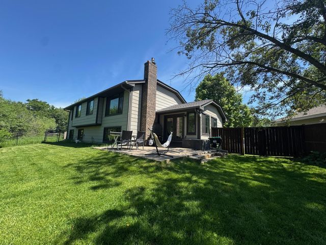 5551 Brickstone Court, Shoreview, MN 55126