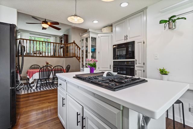 5551 Brickstone Court, Shoreview, MN 55126