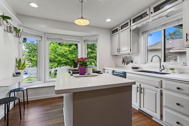 5551 Brickstone Court, Shoreview, MN 55126