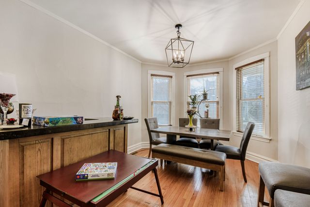 2108 W Addison Street, Chicago, IL 60618