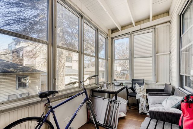 2108 W Addison Street, Chicago, IL 60618