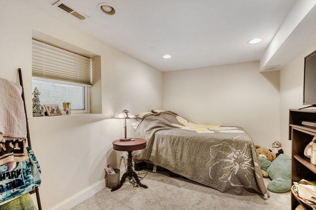 2108 W Addison Street, Chicago, IL 60618