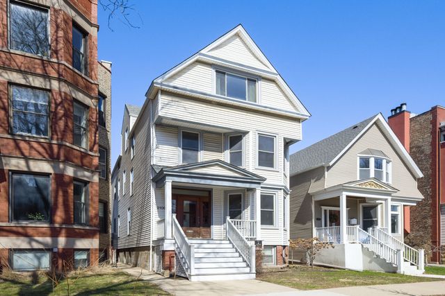 2108 W Addison Street, Chicago, IL 60618