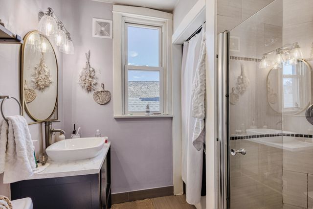 2108 W Addison Street, Chicago, IL 60618