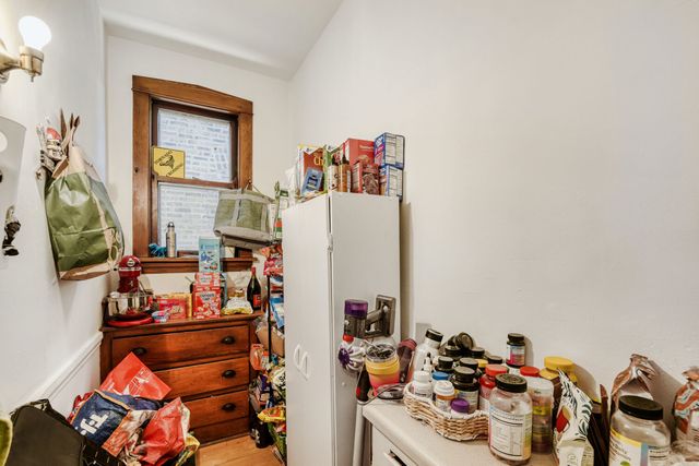 2108 W Addison Street, Chicago, IL 60618