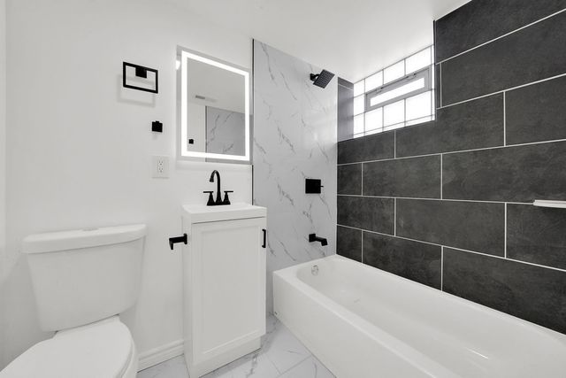 7944 S Talman Avenue, Chicago, IL 60652