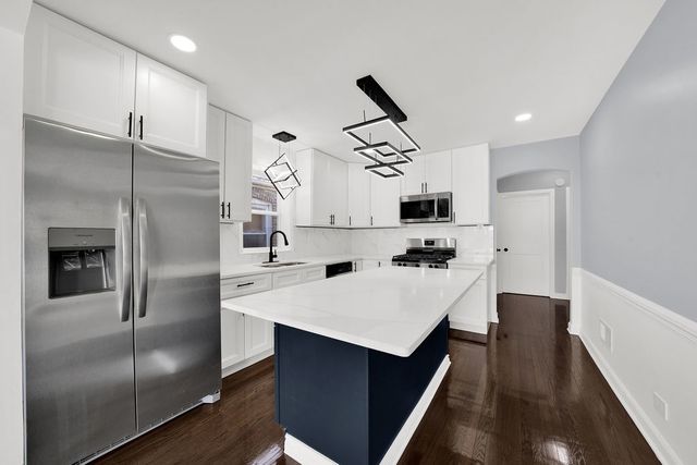 7944 S Talman Avenue, Chicago, IL 60652