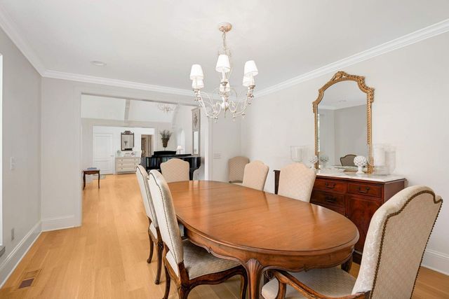 2255 French Creek Circle, Wayzata, MN 55391