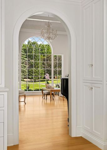 2255 French Creek Circle, Wayzata, MN 55391