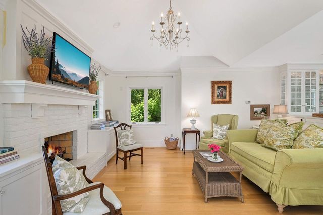 2255 French Creek Circle, Wayzata, MN 55391