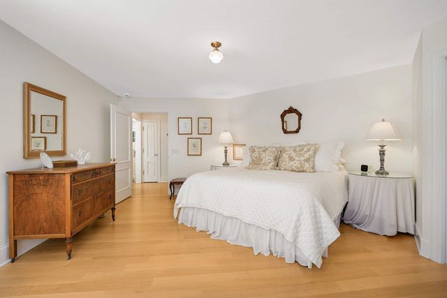 2255 French Creek Circle, Wayzata, MN 55391