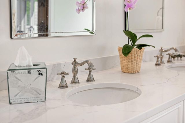 2255 French Creek Circle, Wayzata, MN 55391