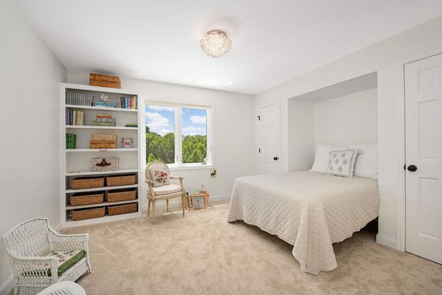 2255 French Creek Circle, Wayzata, MN 55391