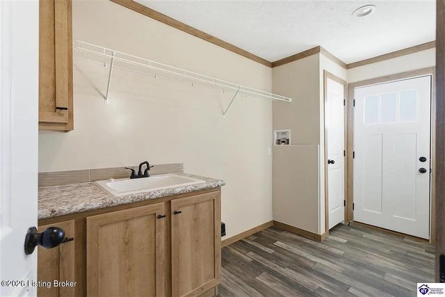 4368 Woodland Rd, Vine Grove, KY 40175