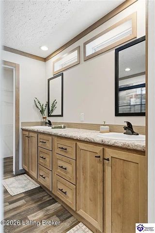 4368 Woodland Rd, Vine Grove, KY 40175