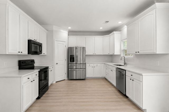 2015 Isabela Court, Summerville, SC 29483