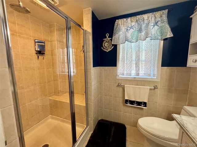 304 Lido Parkway, Lindenhurst, NY 11757