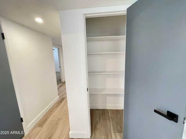 2213 E JANICE Way, Phoenix, AZ 85022