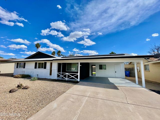 2213 E JANICE Way, Phoenix, AZ 85022