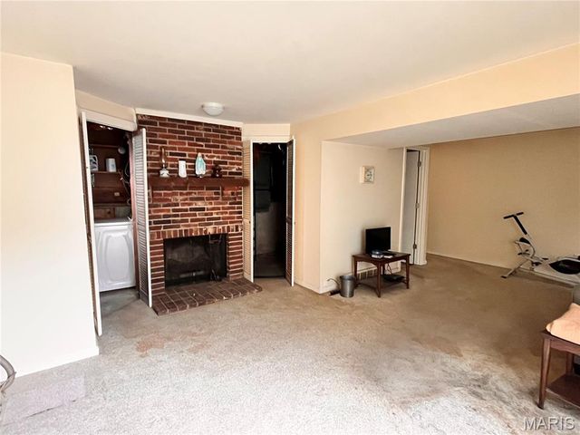 4208 Massabielle Drive, St Louis, MO 63129