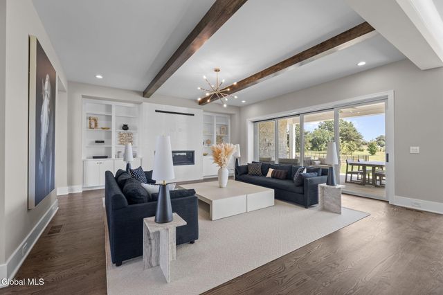 7 Gregory Court, Saratoga Springs, NY 12866