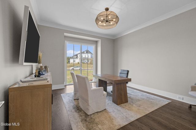 7 Gregory Court, Saratoga Springs, NY 12866