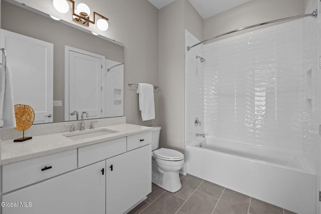 7 Gregory Court, Saratoga Springs, NY 12866