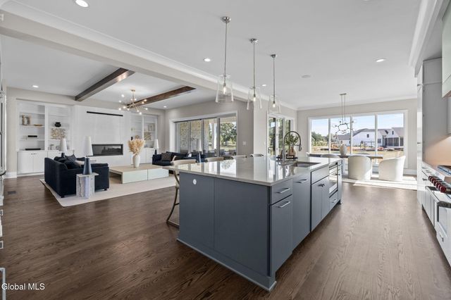 7 Gregory Court, Saratoga Springs, NY 12866