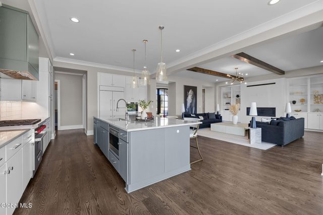 7 Gregory Court, Saratoga Springs, NY 12866