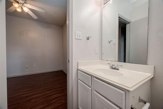 2810 Austin Street, Houston, TX 77004