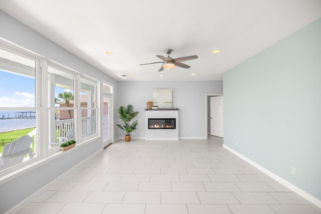 2005 Jessica Way, Navarre, FL 32566