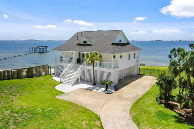 2005 Jessica Way, Navarre, FL 32566