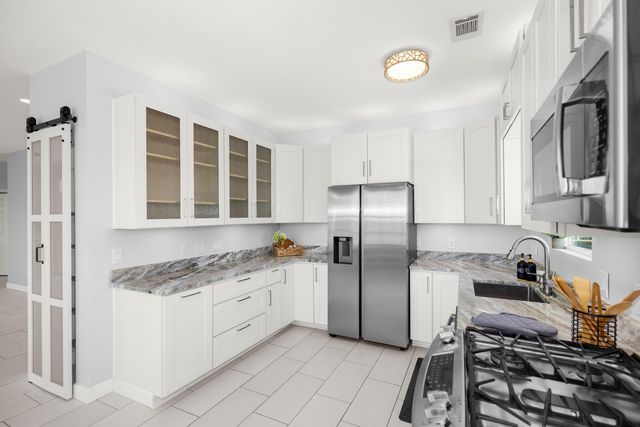 2005 Jessica Way, Navarre, FL 32566