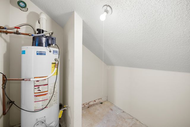 2005 Jessica Way, Navarre, FL 32566