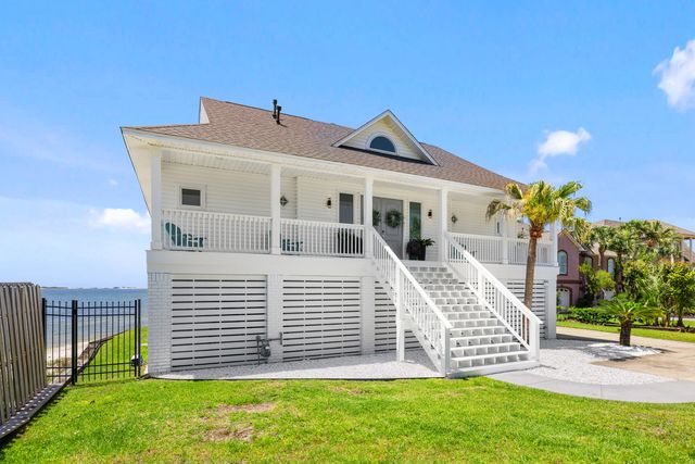2005 Jessica Way, Navarre, FL 32566