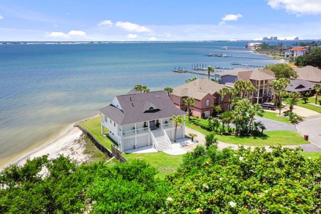 2005 Jessica Way, Navarre, FL 32566