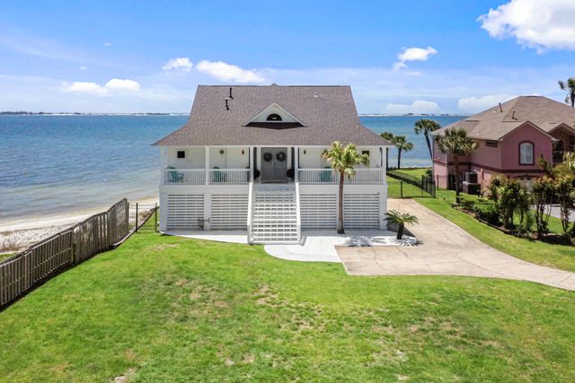 2005 Jessica Way, Navarre, FL 32566