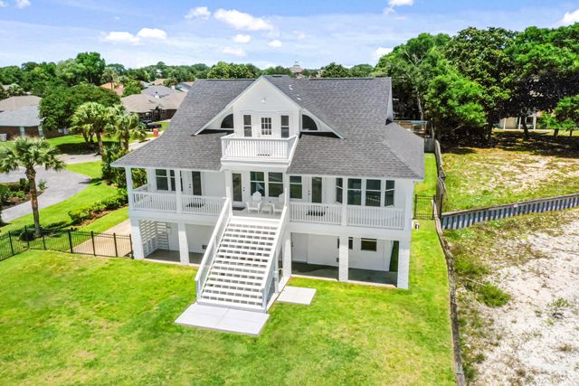 2005 Jessica Way, Navarre, FL 32566