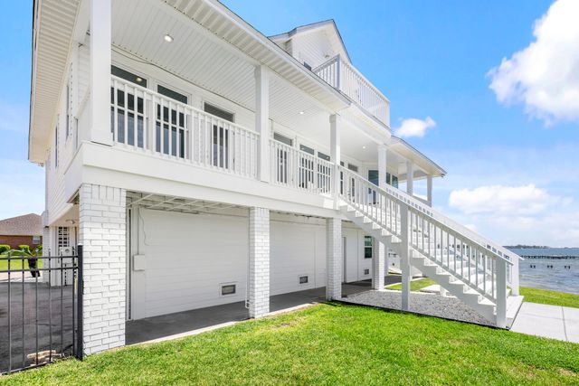 2005 Jessica Way, Navarre, FL 32566