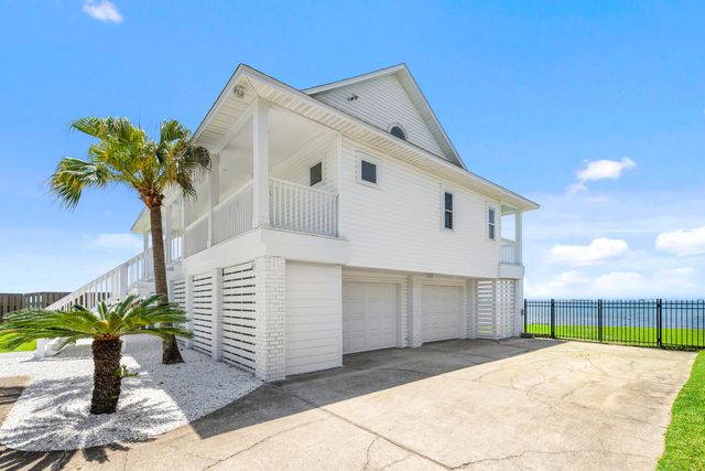 2005 Jessica Way, Navarre, FL 32566